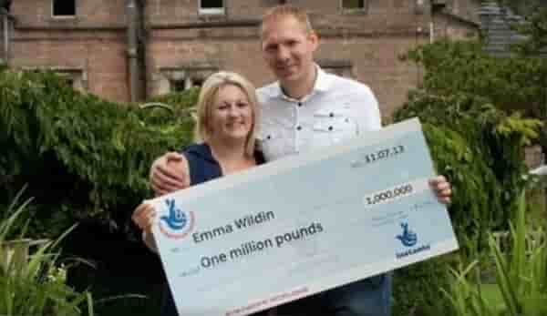 Emma Wildin în momentul câștigării premiului